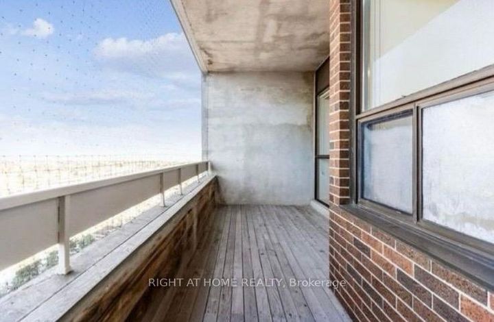 Photo 9 at 1912 - 25 Kensington Road, Queen Street Corridor, Brampton