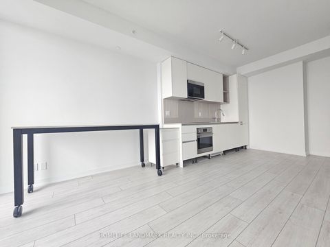 Photo 3 at 2104 - 39 Mary Street, City Centre, Barrie