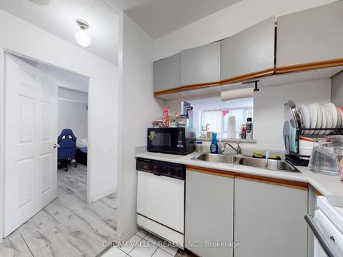 Photo 11 at 311 - 3233 Eglinton Avenue E, Scarborough Village, Toronto