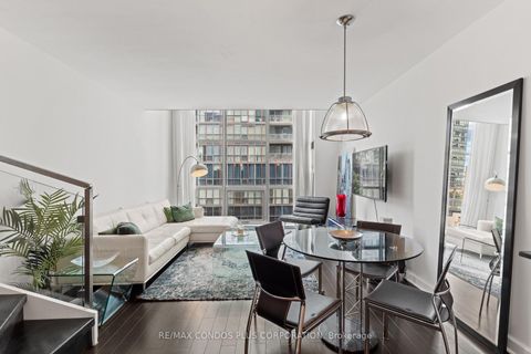 Photo 5 at 930 - 36 Blue Jays Way, Waterfront Communities C1, Toronto