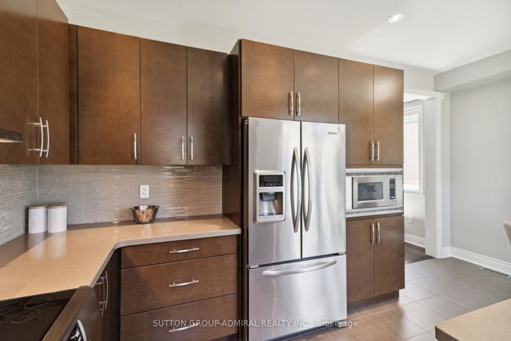 Photo 15 at 67 Bristlewood Crescent, Patterson, Vaughan