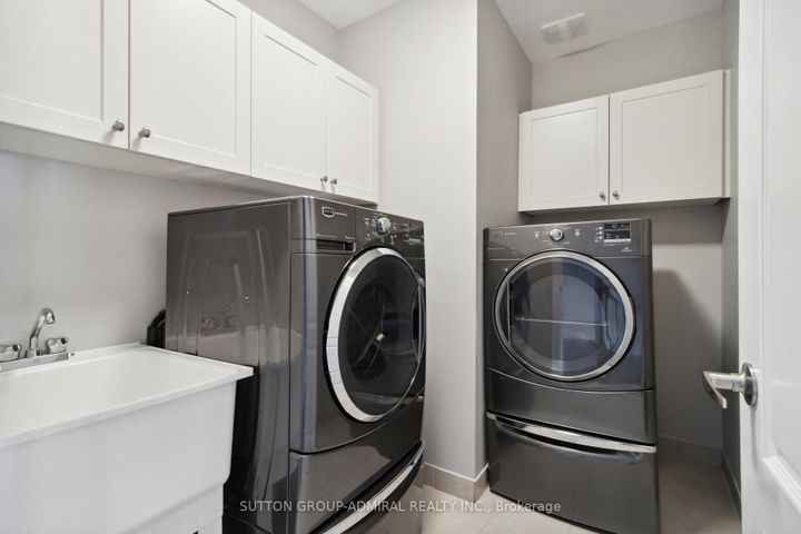 Photo 17 at 67 Bristlewood Crescent, Patterson, Vaughan