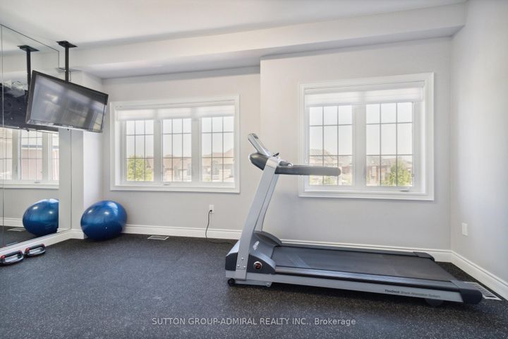 Photo 18 at 67 Bristlewood Crescent, Patterson, Vaughan