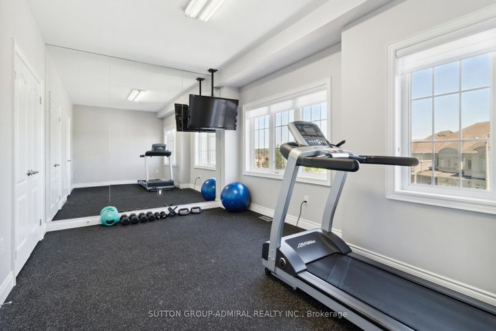 Photo 19 at 67 Bristlewood Crescent, Patterson, Vaughan