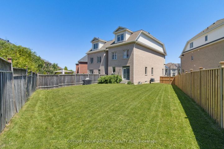 Photo 35 at 67 Bristlewood Crescent, Patterson, Vaughan