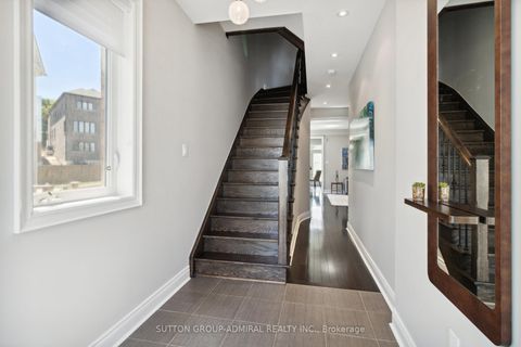 Photo 2 at 67 Bristlewood Crescent, Patterson, Vaughan