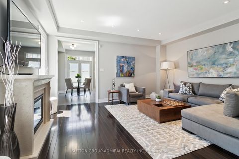 Photo 8 at 67 Bristlewood Crescent, Patterson, Vaughan