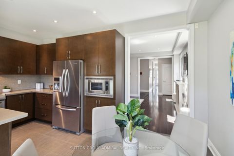 Photo 11 at 67 Bristlewood Crescent, Patterson, Vaughan