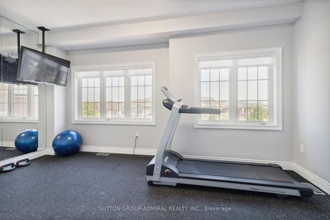 Photo 18 at 67 Bristlewood Crescent, Patterson, Vaughan