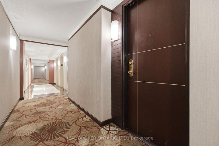 Photo 4 at 1112 - 2111 Lakeshore Boulevard W, Mimico, Toronto