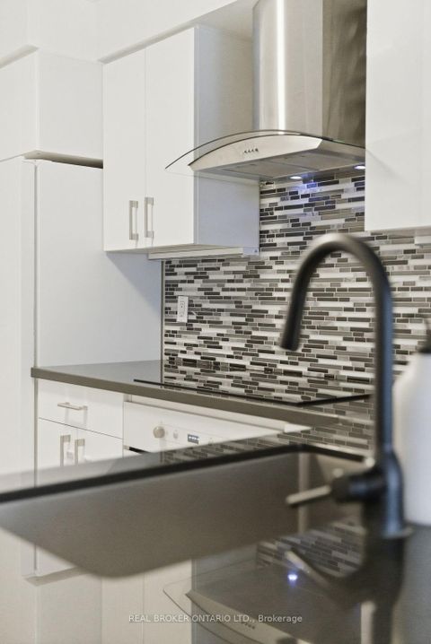 Photo 7 at 1112 - 2111 Lakeshore Boulevard W, Mimico, Toronto