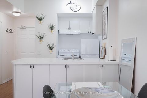 Photo 1 at 307 - 15 Maplewood Avenue, Cedarvale, Toronto