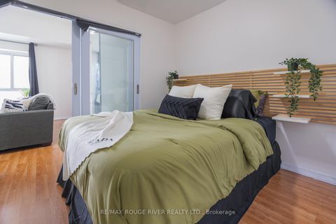 Photo 12 at 307 - 15 Maplewood Avenue, Cedarvale, Toronto