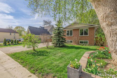 Photo 2 at 4 Selby Street, Cookstown, Innisfil