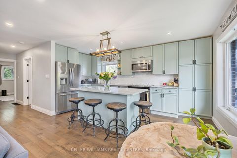 Photo 13 at 4 Selby Street, Cookstown, Innisfil