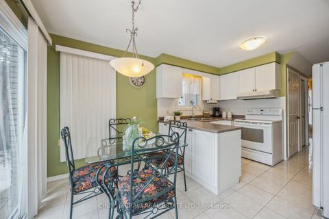 Photo 5 at 840 Charisma Crescent, McLaughlin, Oshawa