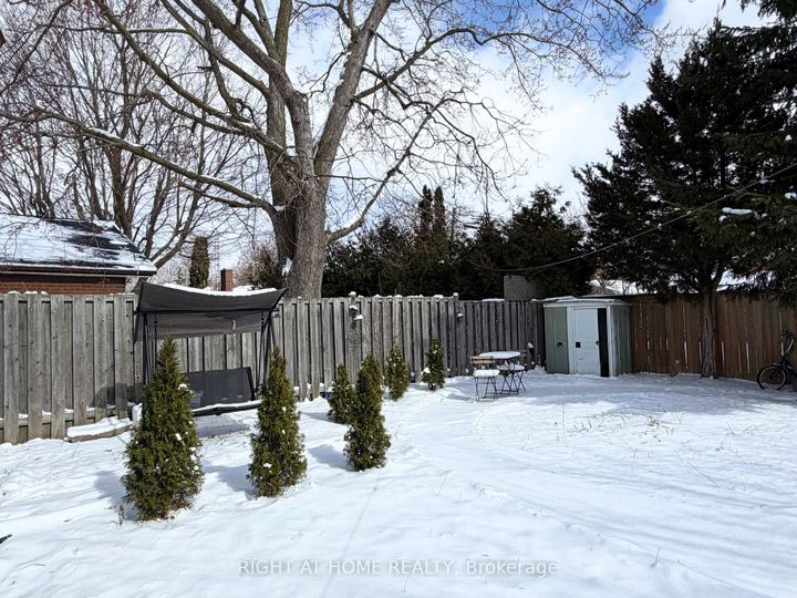 Photo 6 at 52 Bonnechere Crescent, Bendale, Toronto