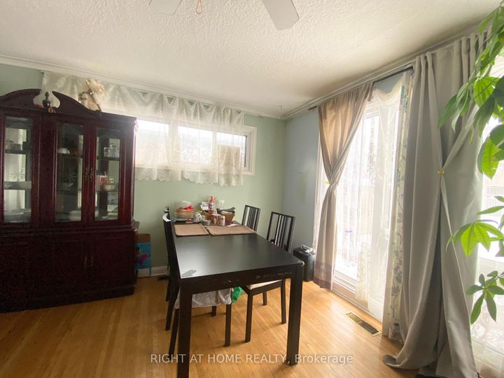 Photo 9 at 52 Bonnechere Crescent, Bendale, Toronto