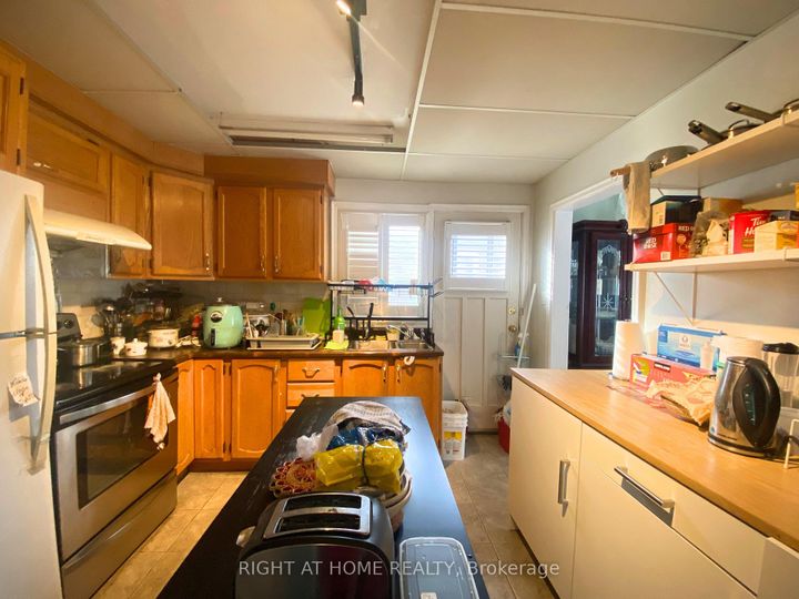 Photo 11 at 52 Bonnechere Crescent, Bendale, Toronto