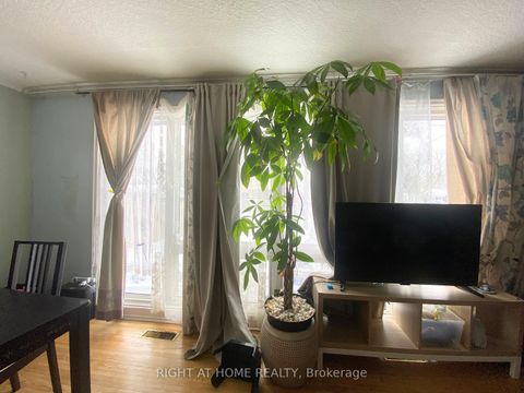 Photo 8 at 52 Bonnechere Crescent, Bendale, Toronto
