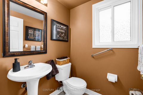 Photo 3 at 32 Prince of Wales Drive, Shore, Barrie