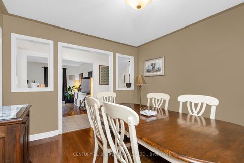 Photo 5 at 32 Prince of Wales Drive, Shore, Barrie