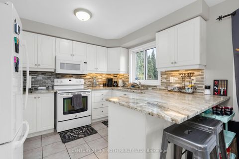 Photo 7 at 32 Prince of Wales Drive, Shore, Barrie