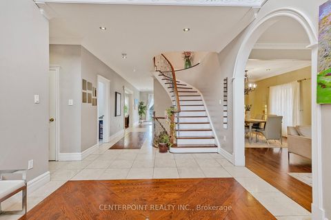 Photo 5 at 277 Oxford Street, Mill Pond, Richmond Hill