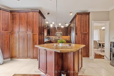 Photo 11 at 277 Oxford Street, Mill Pond, Richmond Hill