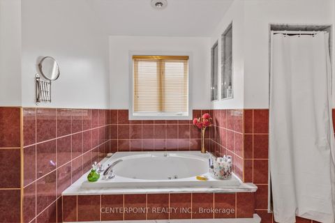 Photo 23 at 277 Oxford Street, Mill Pond, Richmond Hill