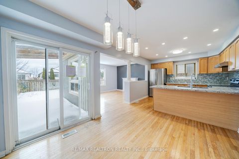 Photo 12 at 115 Honeyman Drive, Bowmanville, Clarington