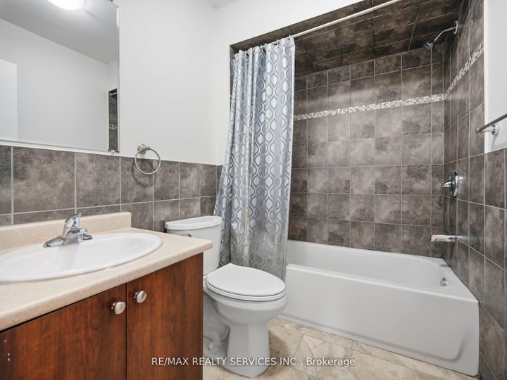 Photo 28 at 8 Deerpark Crescent, Brampton West, Brampton