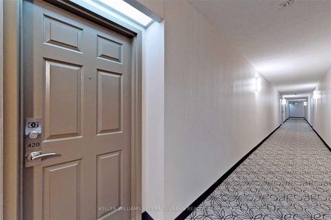 Photo 1 at 420 - 309 Major Mackenzie Drive E, Harding, Richmond Hill