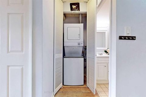 Photo 16 at 420 - 309 Major Mackenzie Drive E, Harding, Richmond Hill