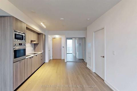 Photo 15 at 1501 - 11 Wellesley Street W, Bay Street Corridor, Toronto