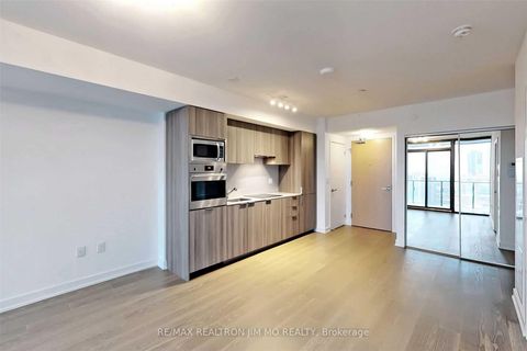 Photo 16 at 1501 - 11 Wellesley Street W, Bay Street Corridor, Toronto