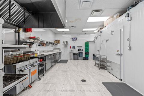 Photo 6 at 747 DON MILLS Road, Flemingdon Park, Toronto