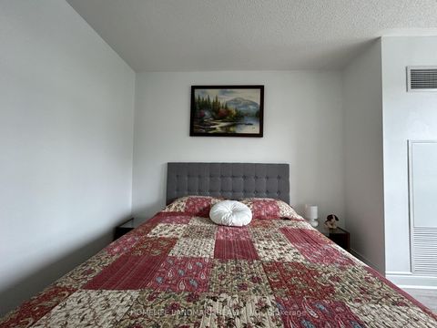 Photo 2 at 1204 - 909 Bay Street, Bay Street Corridor, Toronto