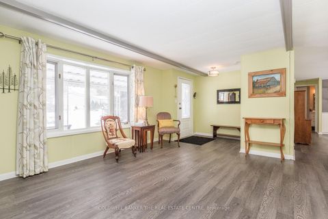 Photo 4 at 29 Main Street, Rural Innisfil, Innisfil