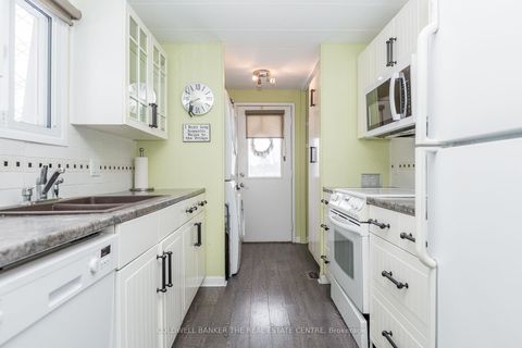 Photo 12 at 29 Main Street, Rural Innisfil, Innisfil