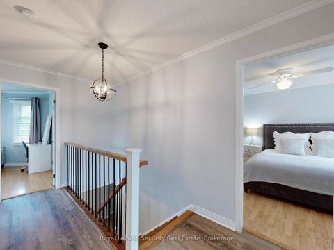 Photo 11 at 122 Browning Trail, Letitia Heights, Barrie