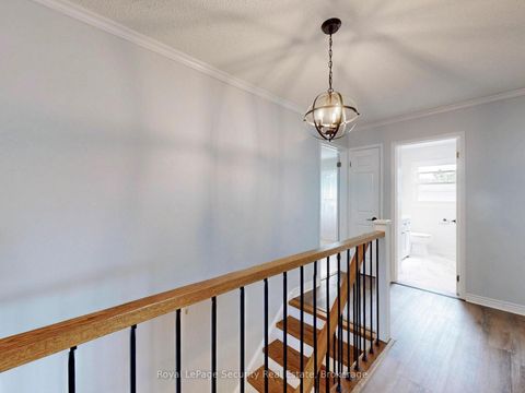 Photo 12 at 122 Browning Trail, Letitia Heights, Barrie