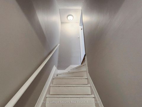 Photo 28 at 122 Browning Trail, Letitia Heights, Barrie