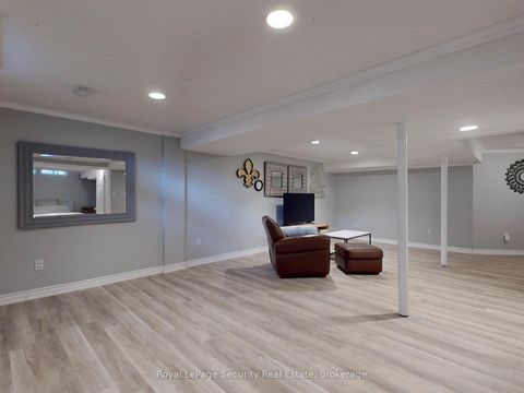 Photo 29 at 122 Browning Trail, Letitia Heights, Barrie