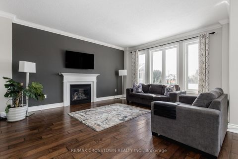 Photo 15 at 996 BOOTH Avenue, Alcona, Innisfil