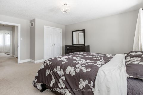 Photo 22 at 996 BOOTH Avenue, Alcona, Innisfil