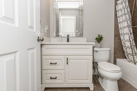 Photo 28 at 996 BOOTH Avenue, Alcona, Innisfil