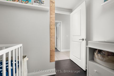 Photo 9 at 420 - 4700 Highway 7, East Woodbridge, Vaughan