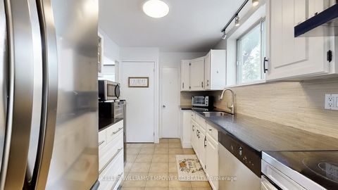 Photo 12 at 30 Paperbirch Drive, Don Mills, Toronto