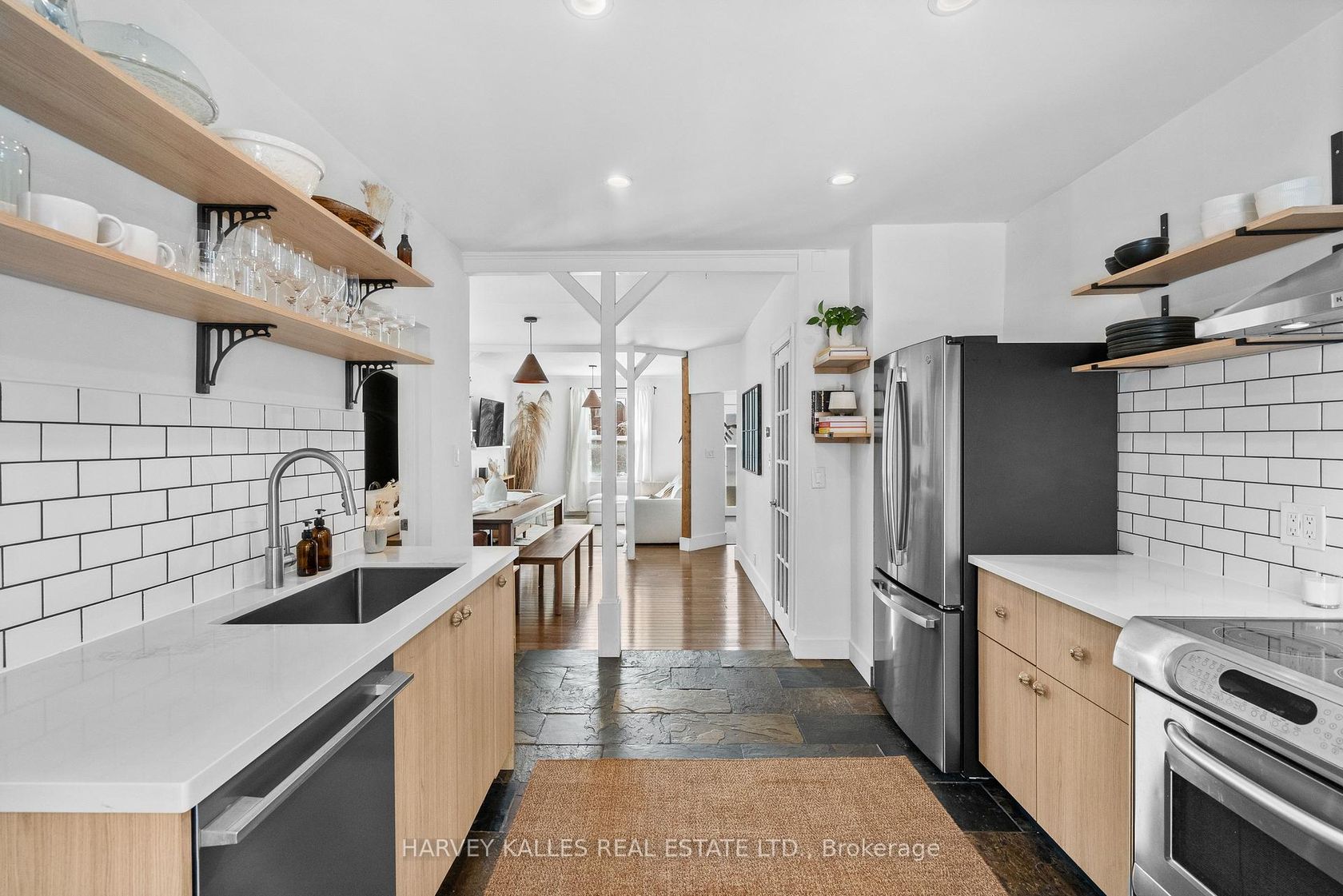 14 Manitoba Street, Mimico, Toronto 